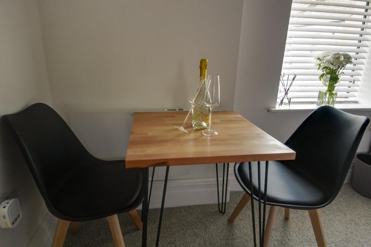 Bay City Studio Apartments By Staying-Away Cardiff Buitenkant foto
