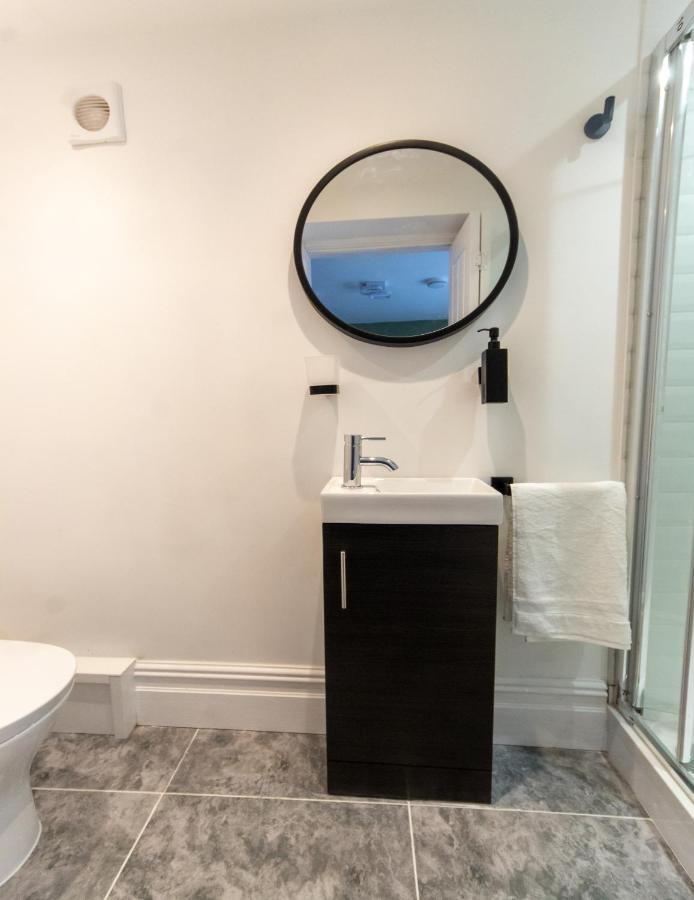 Bay City Studio Apartments By Staying-Away Cardiff Buitenkant foto