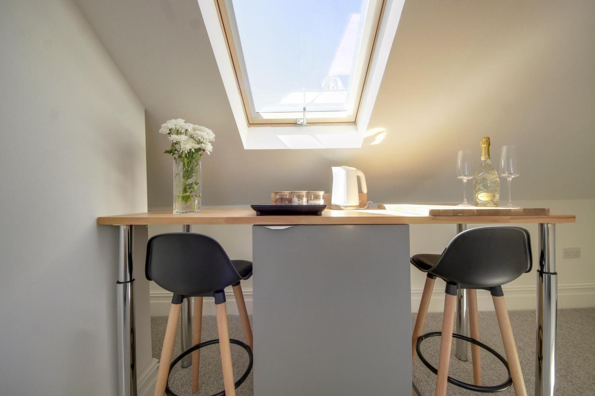 Bay City Studio Apartments By Staying-Away Cardiff Buitenkant foto
